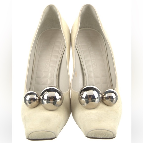 Louis Vuitton Suede Pumps - Picture 2 of 5